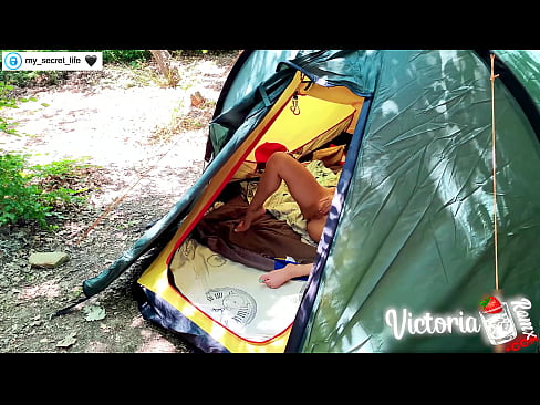 ❤️ Gefilmd op camera Gepassioneerd aftrekken Vreemdeling in een tent Porn video at porn nl.onetubes.top ️❤
