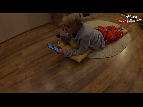 ❤️ Gekke Blondine Pijpt Enorme Pik en Stuitert Er Op - Anale Seks Porn video at porn nl.onetubes.top ️❤